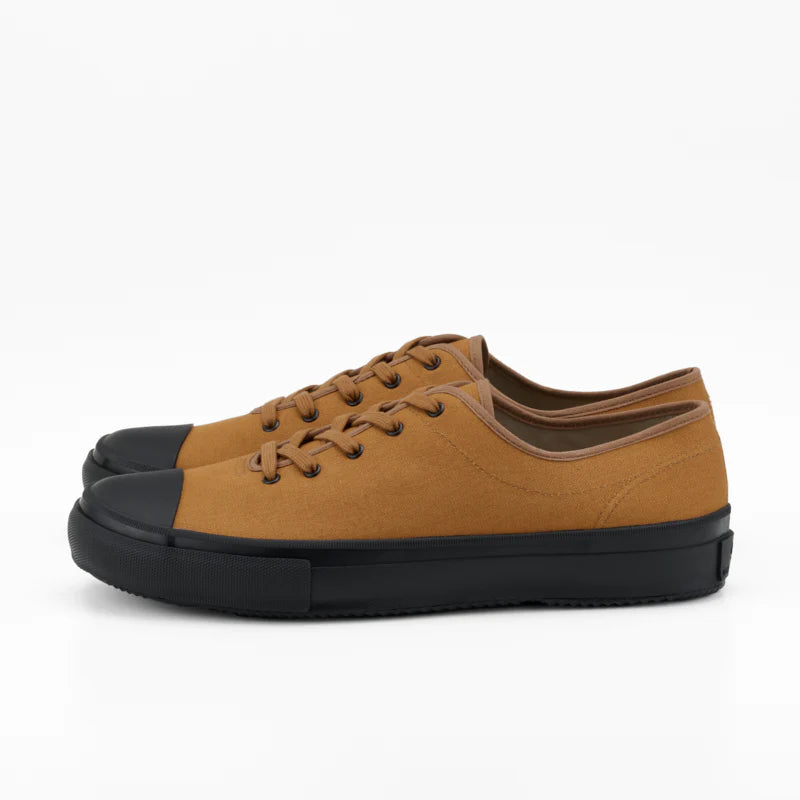 Ubal / Walnut
