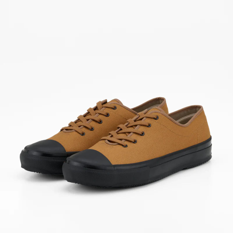 Ubal / Walnut
