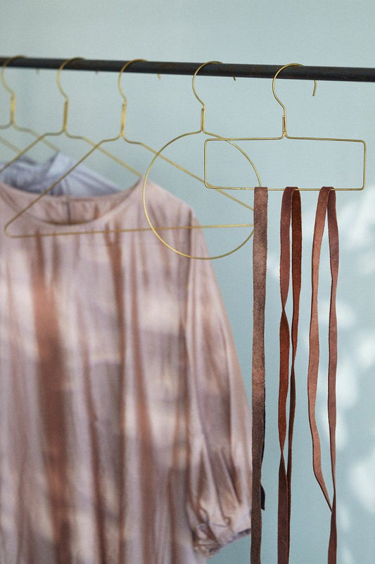 Fog linen work / Tie Hanger