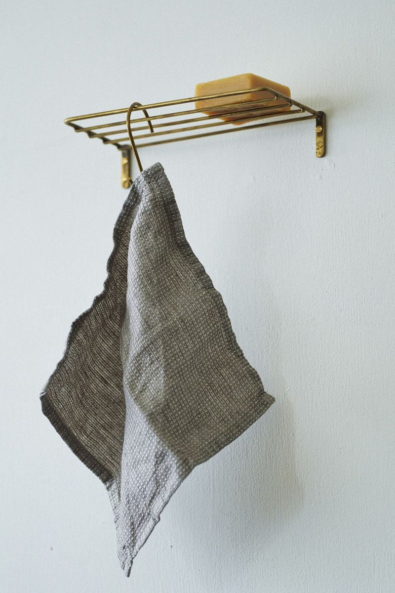 Fog linen work / Brass Wire Shelf