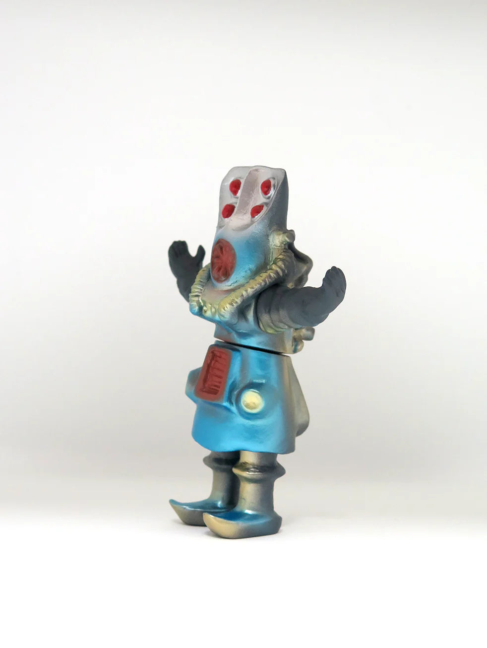 Poaching Robot "Bulgan" / Imiri Sakabashira