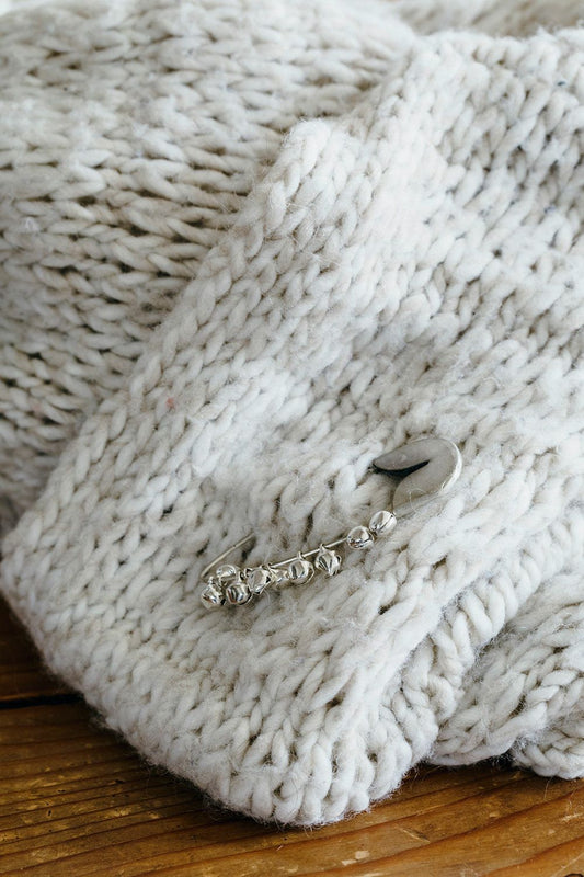 Fog linen work / Silver Safety Pin Bell / Small