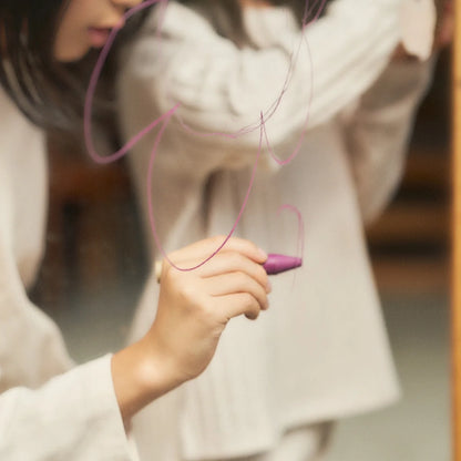 Woset Doona's Magic Crayons