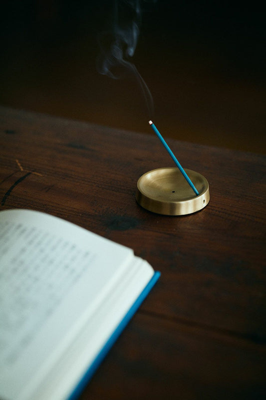 Fog linen work / Brass Incense Stand Round