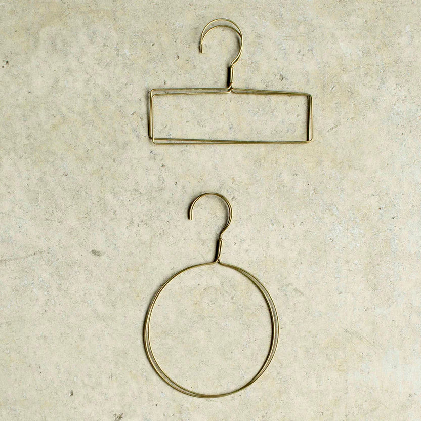 Fog linen work / Tie Hanger