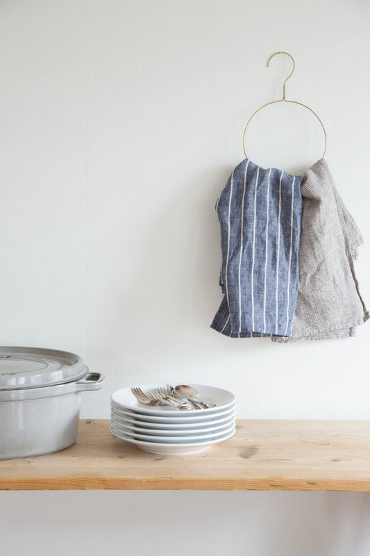 Fog linen work / Scarf Hanger