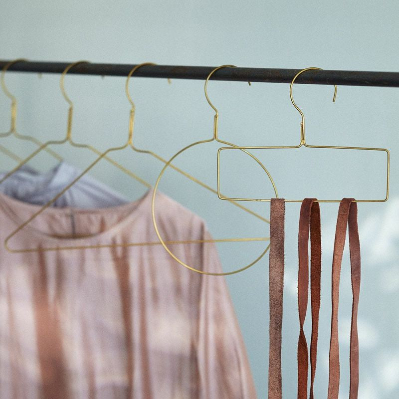 Fog linen work / Tie Hanger