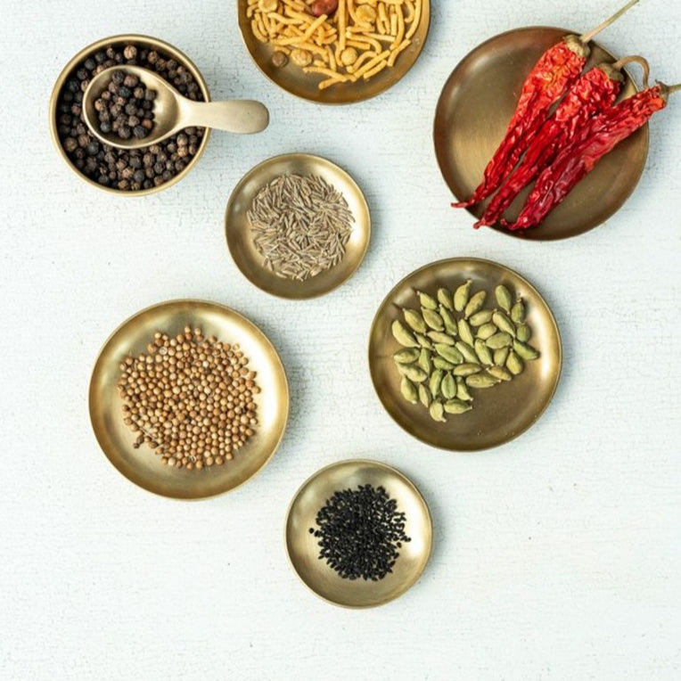 Fog linen work / Brass Plate Round