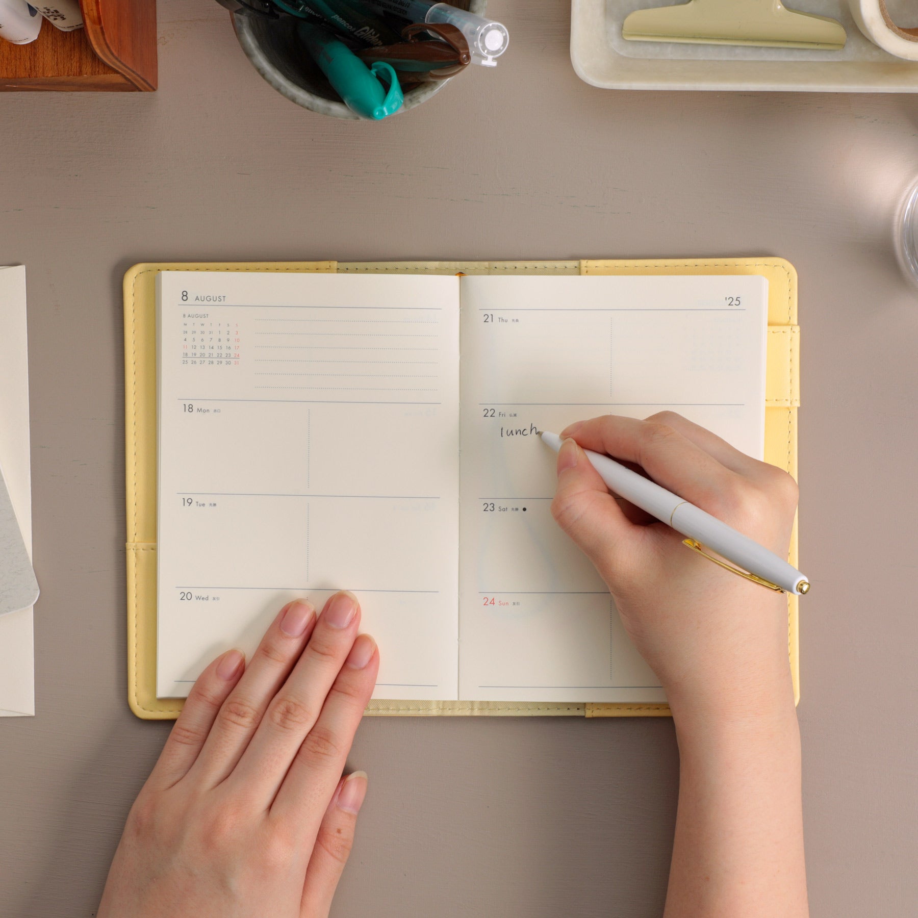 2027 Weekly Planner Lepre A6