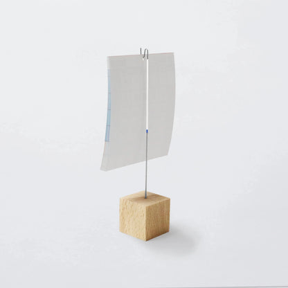 Wire Calendar Stand / Papier Labo.