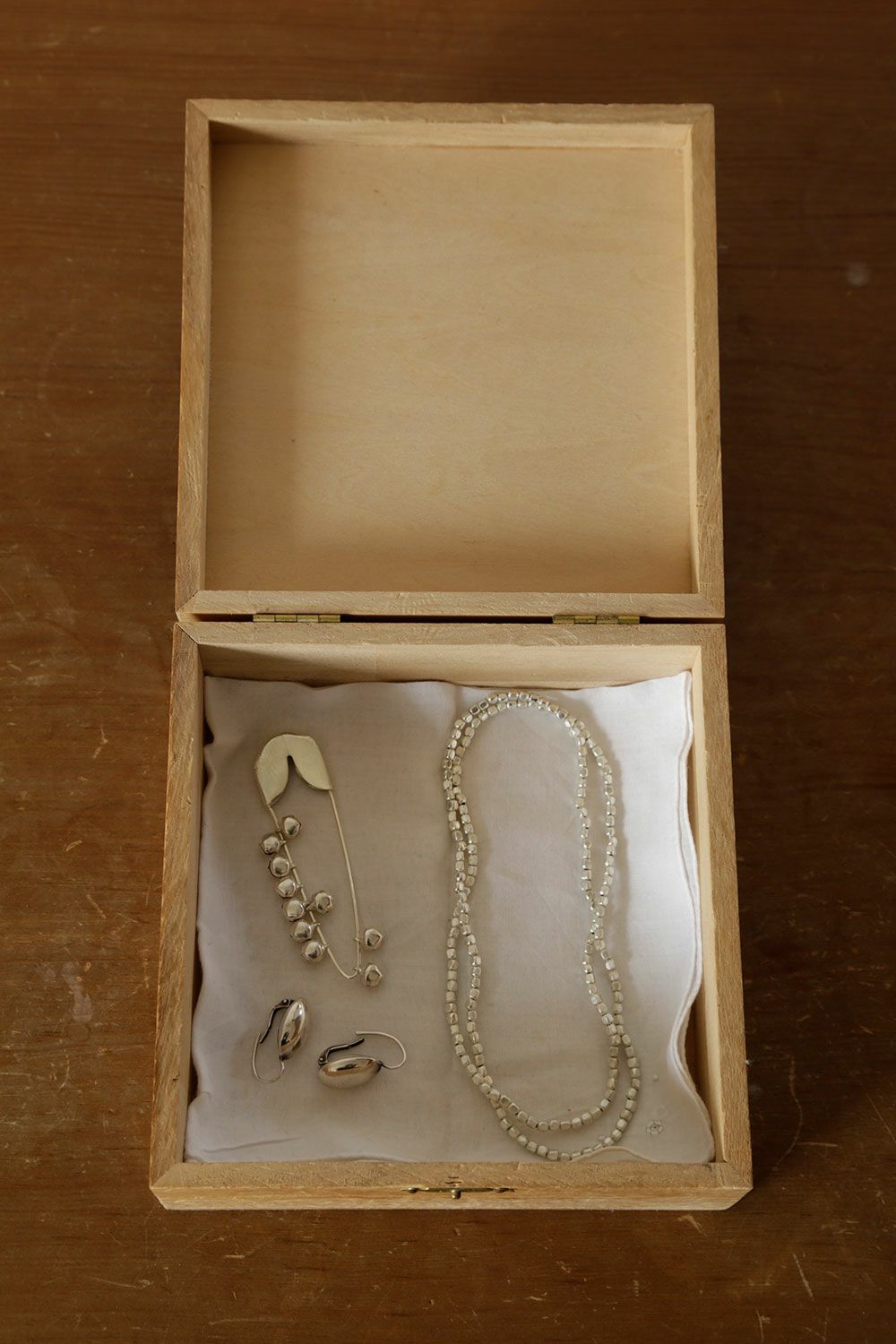 Fog linen work / Silver Safety Pin Bell / Small