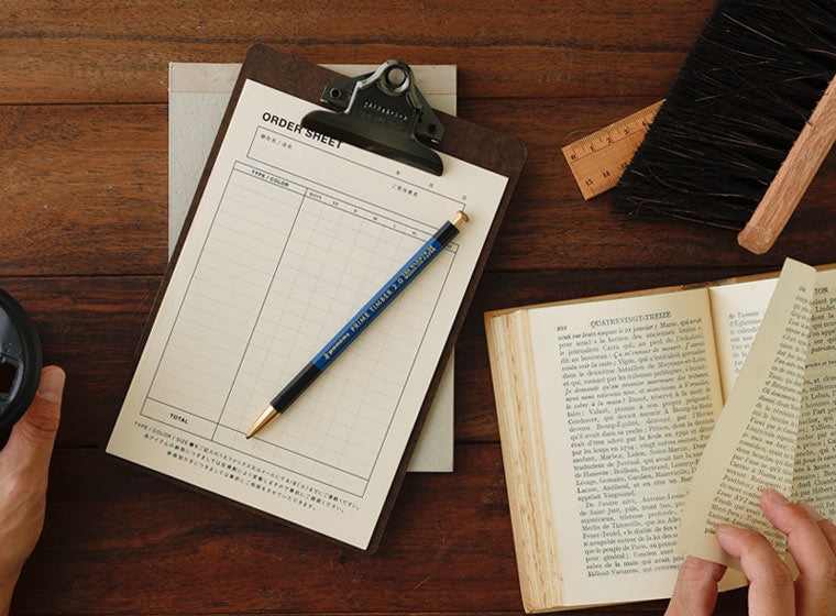 Old School Clipboard/ A4/ Bronze Clip (PENCO)