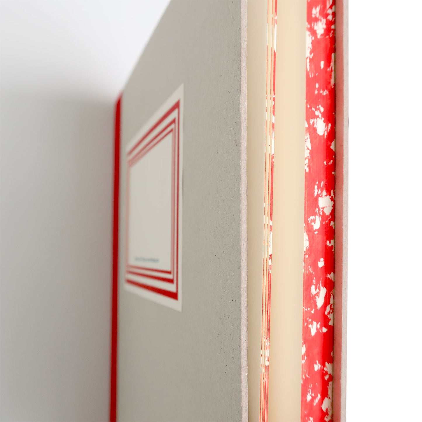 Cardboard Notebook with Band/ A5 (EMILIO BRAGA)