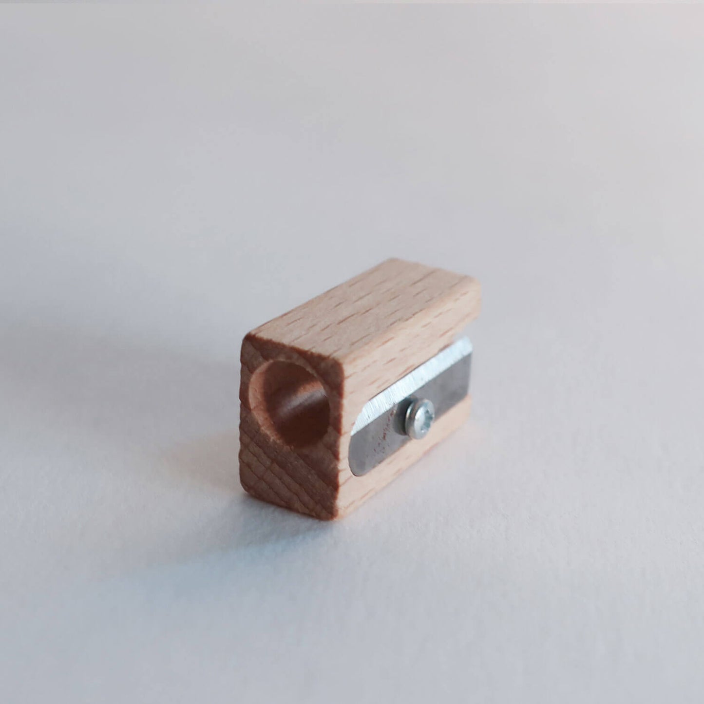 Beechwood Sharpener Single Hole (M+R)