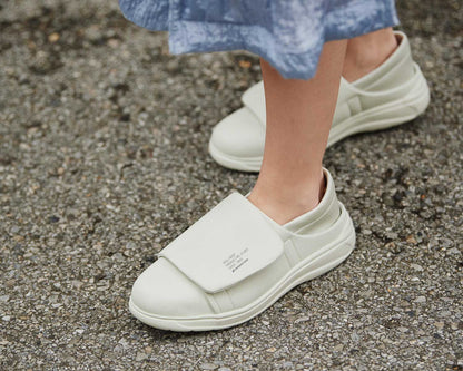 810s HOSP/ White (MOONSTAR)