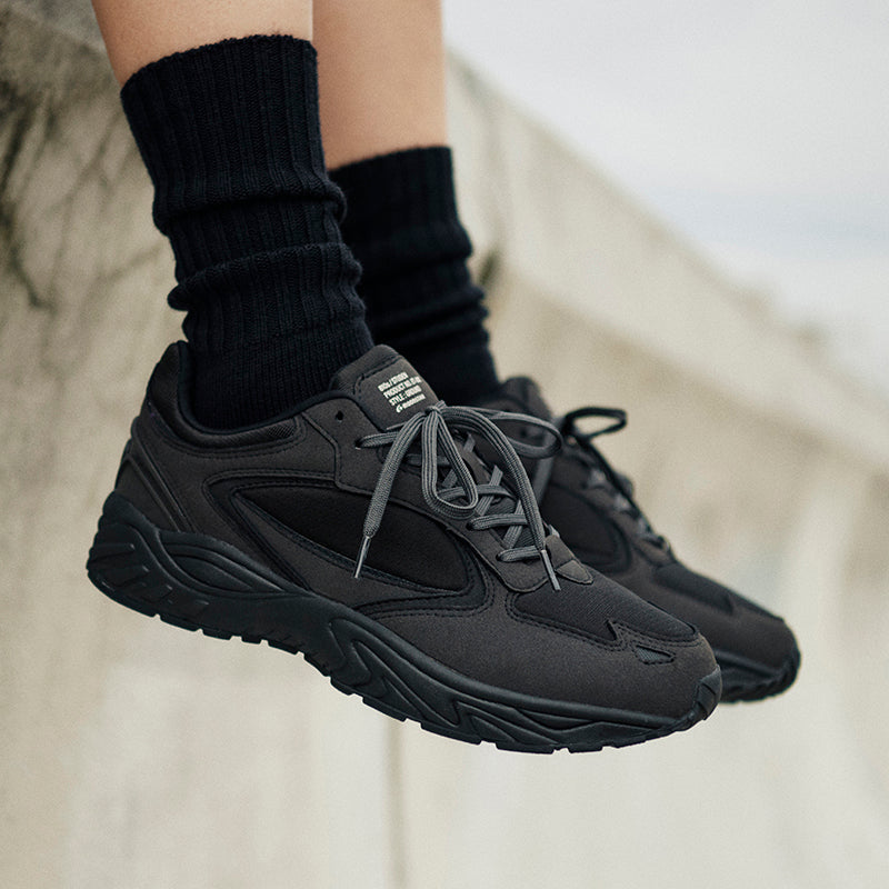 810s STUDEN/ Charcoal (MOONSTAR)