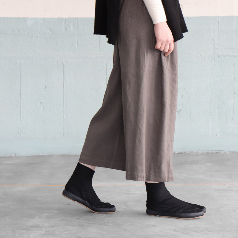 Tabi 　ブラック スニーカー US 7.5 Jikatabi/ Black (MOONSTAR) | $110.00